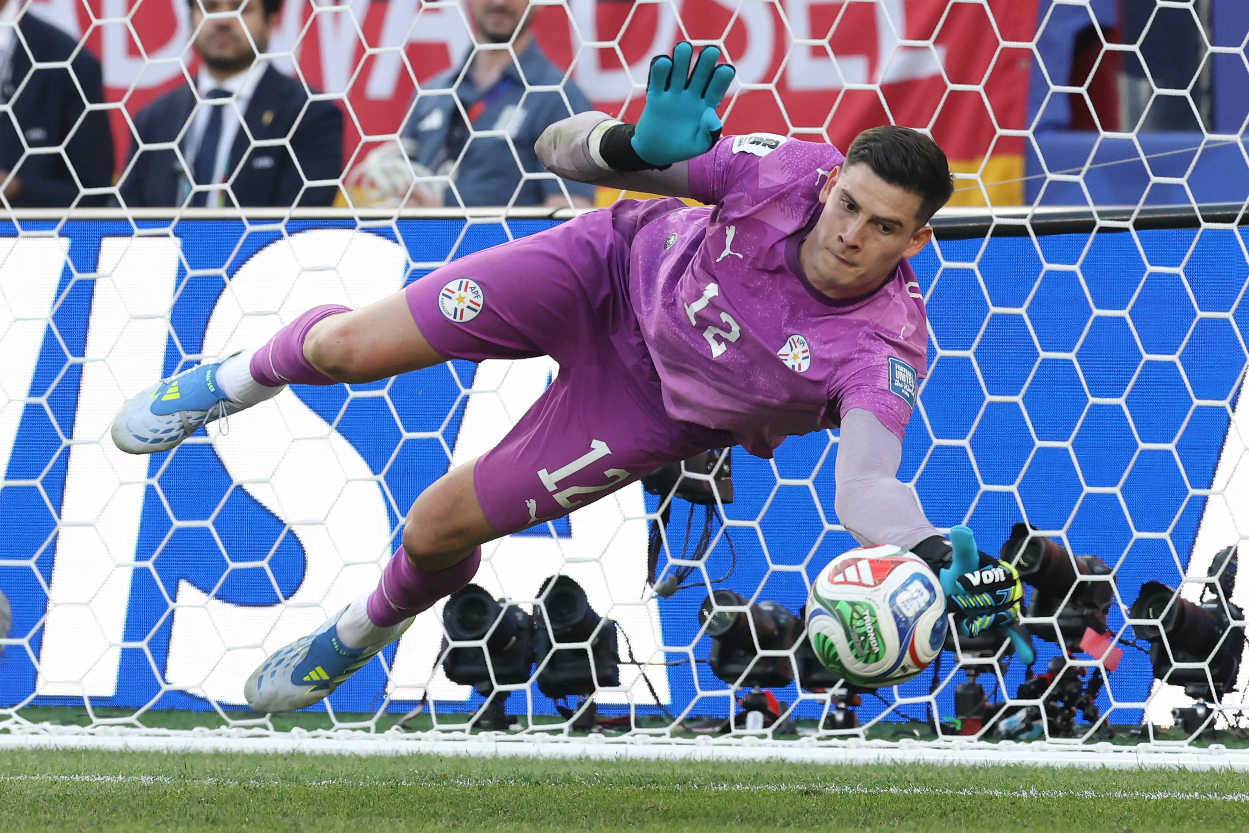 葡萄牙队点球大战五比四险胜对手晋级八强夺冠赔率升至第四